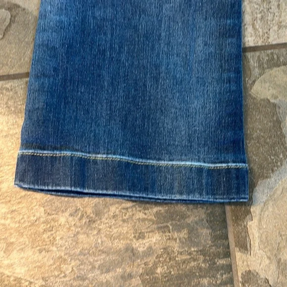 7FAMK Distressed Authentic Light 26x36 - Picture 4 of 7